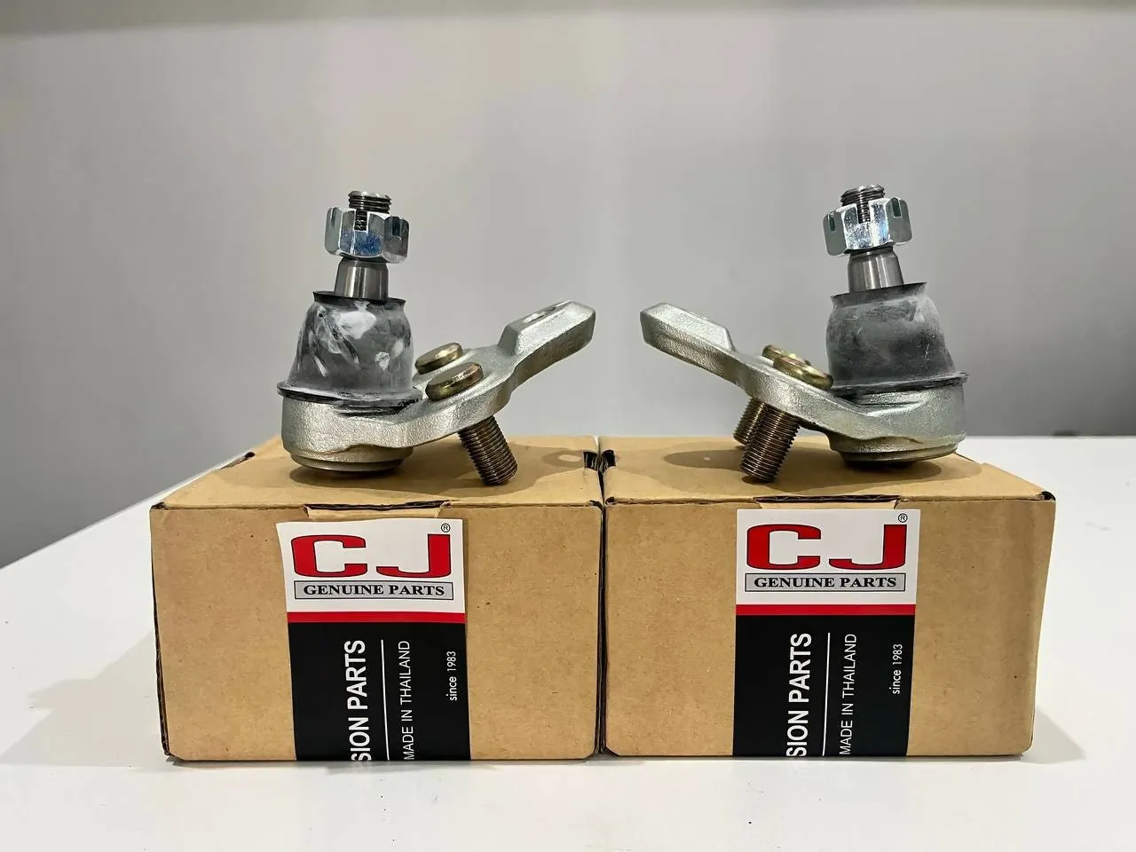 BALL JOINT LOWER FOR Corolla Altis 00-015