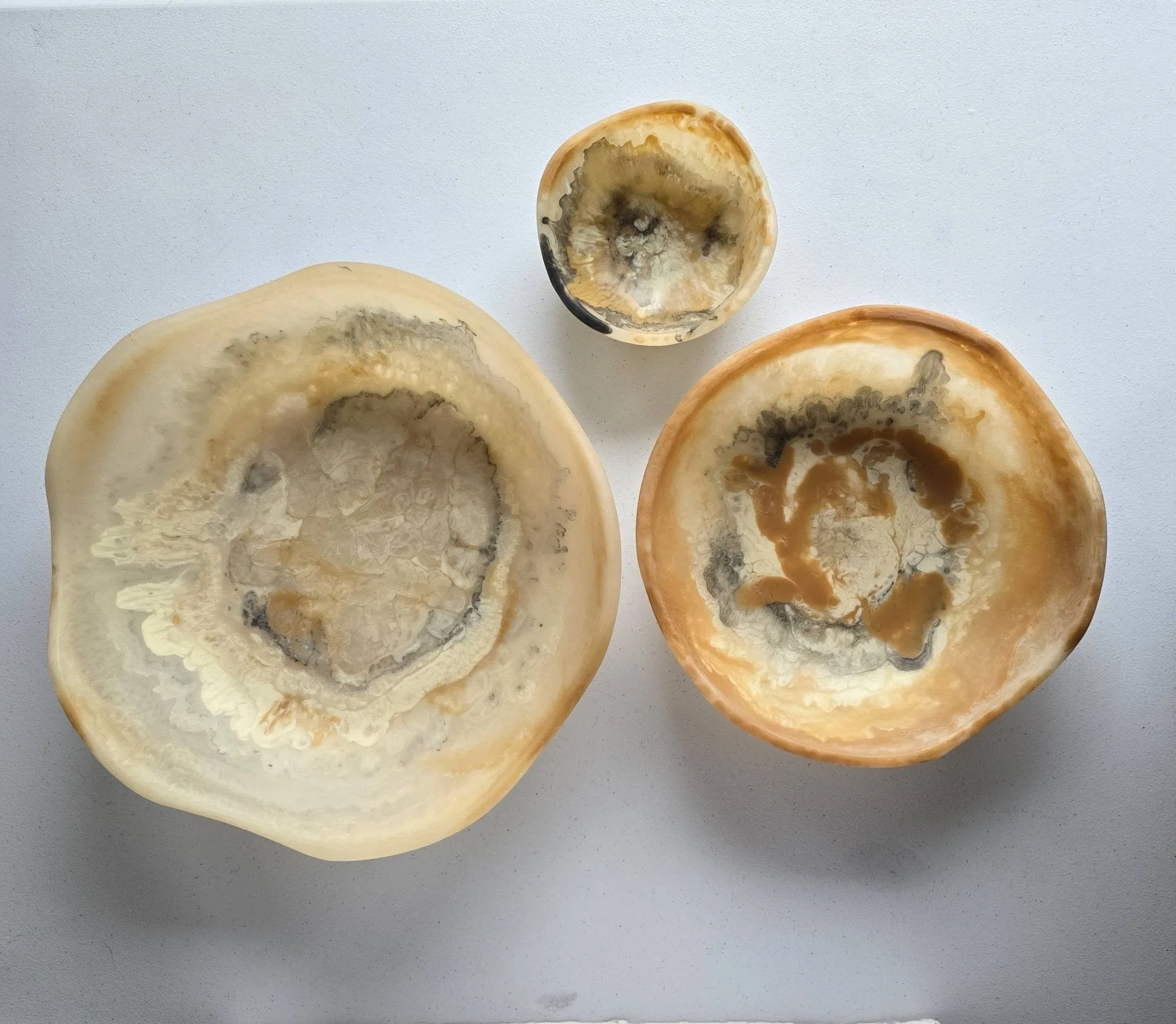 Large wavy 3 bowls Set - Matte Finish Hand Poured Resin: Mixed Color