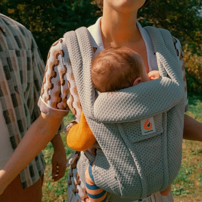 Omni Deluxe Linen Carrier by Ergobaby